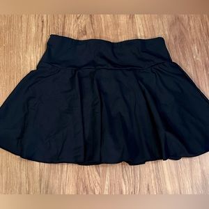 Short Black Tennis Skort Size L